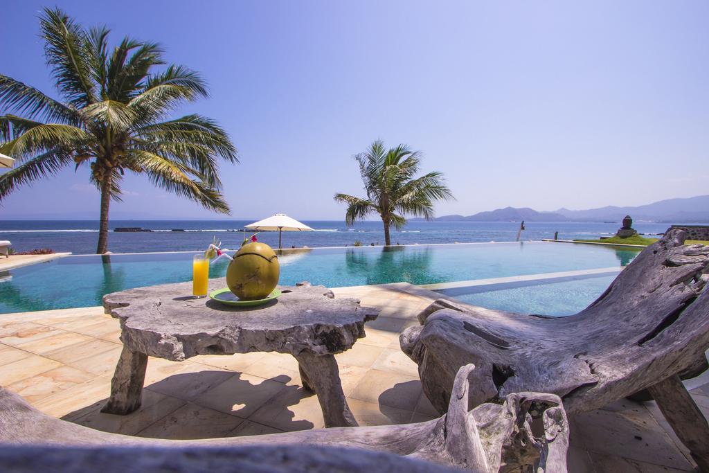Oceanfront Citakara Sari Villas Candi Dasa  Exterior photo